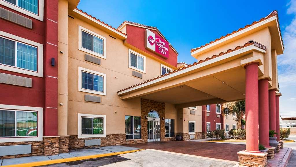 Brawley Best Western Plus Main Street Inn מראה חיצוני תמונה