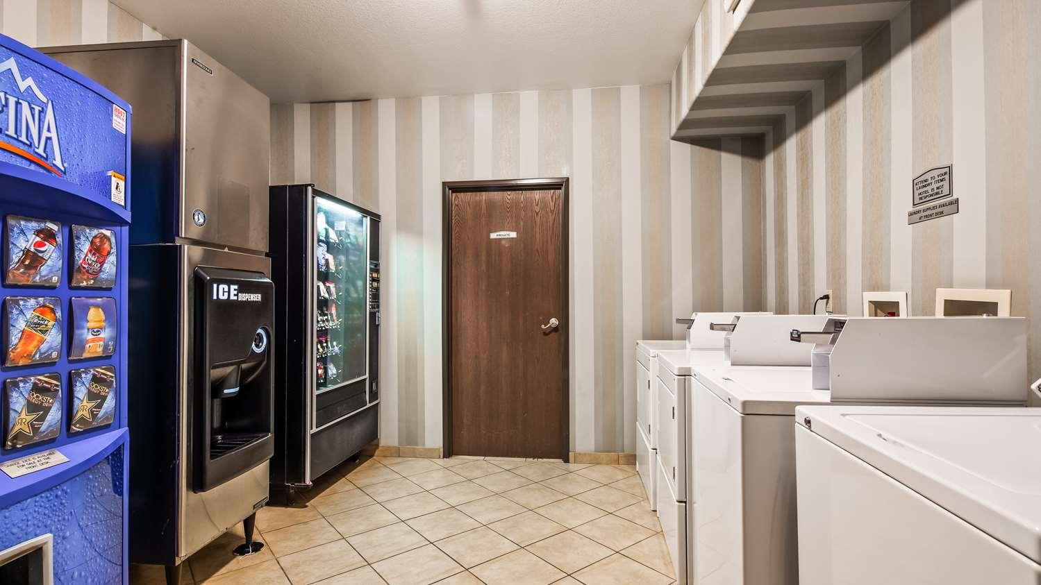 Brawley Best Western Plus Main Street Inn מראה חיצוני תמונה