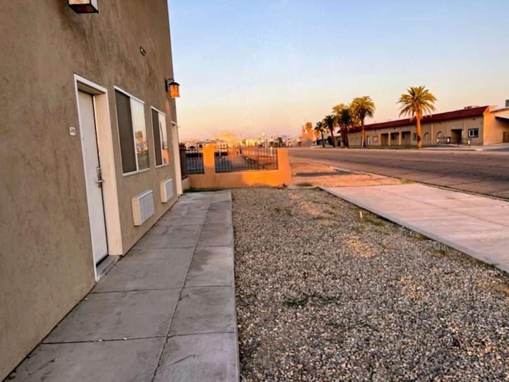 Brawley Best Western Plus Main Street Inn מראה חיצוני תמונה