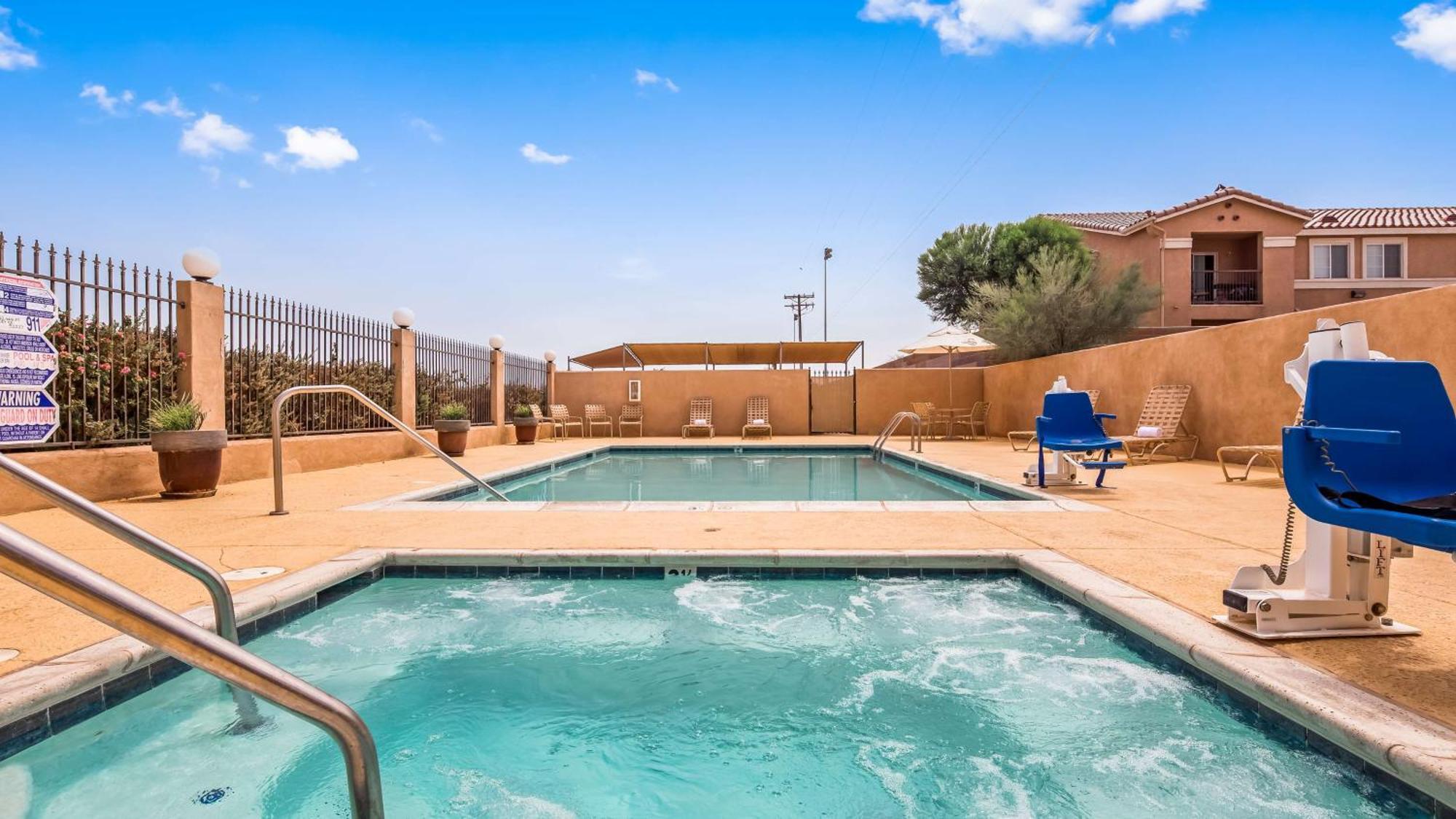 Brawley Best Western Plus Main Street Inn מראה חיצוני תמונה